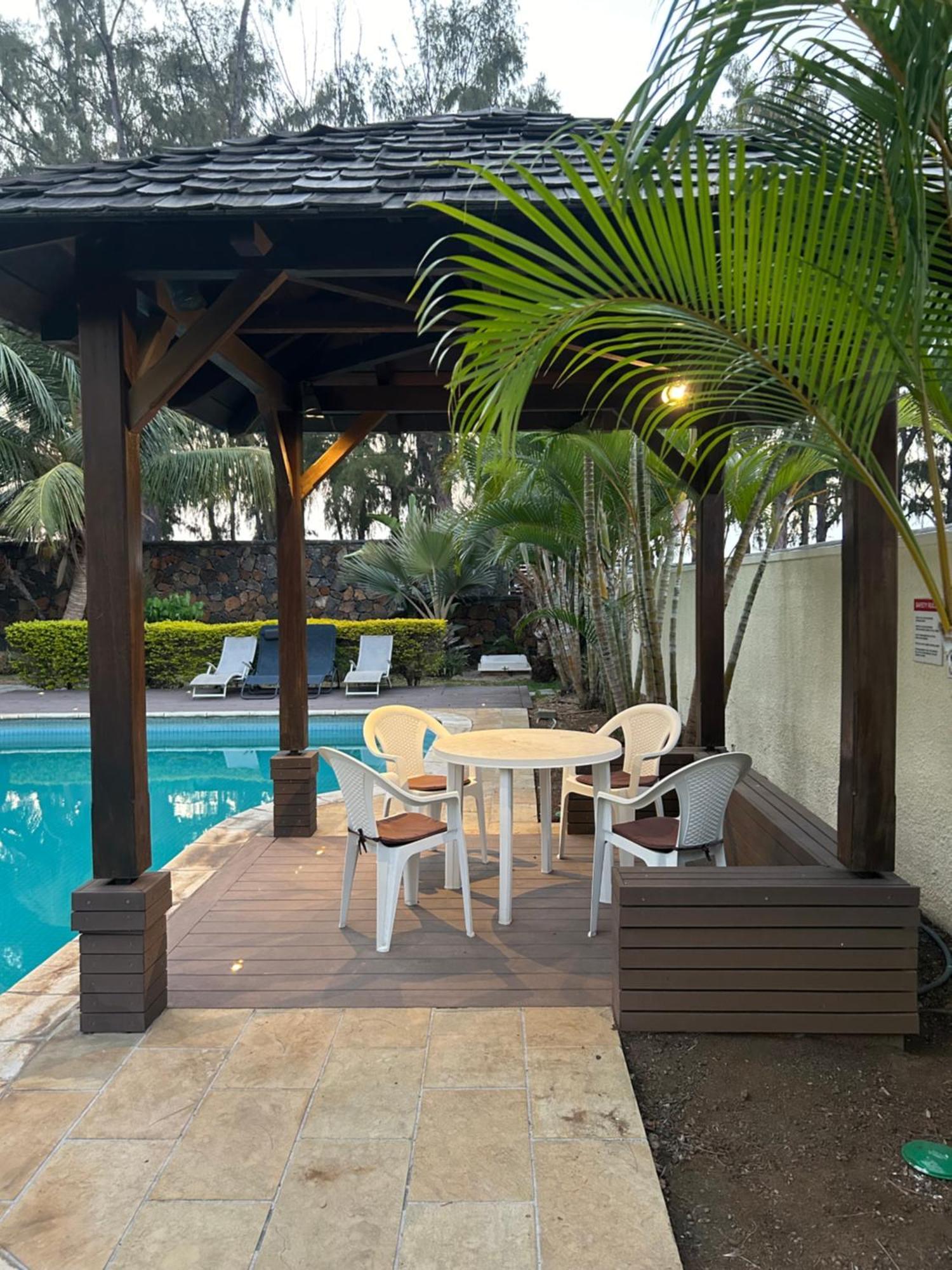 Anaya Residence Flic en Flac Exterior photo