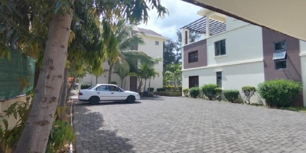 Anaya Residence Flic en Flac Exterior photo
