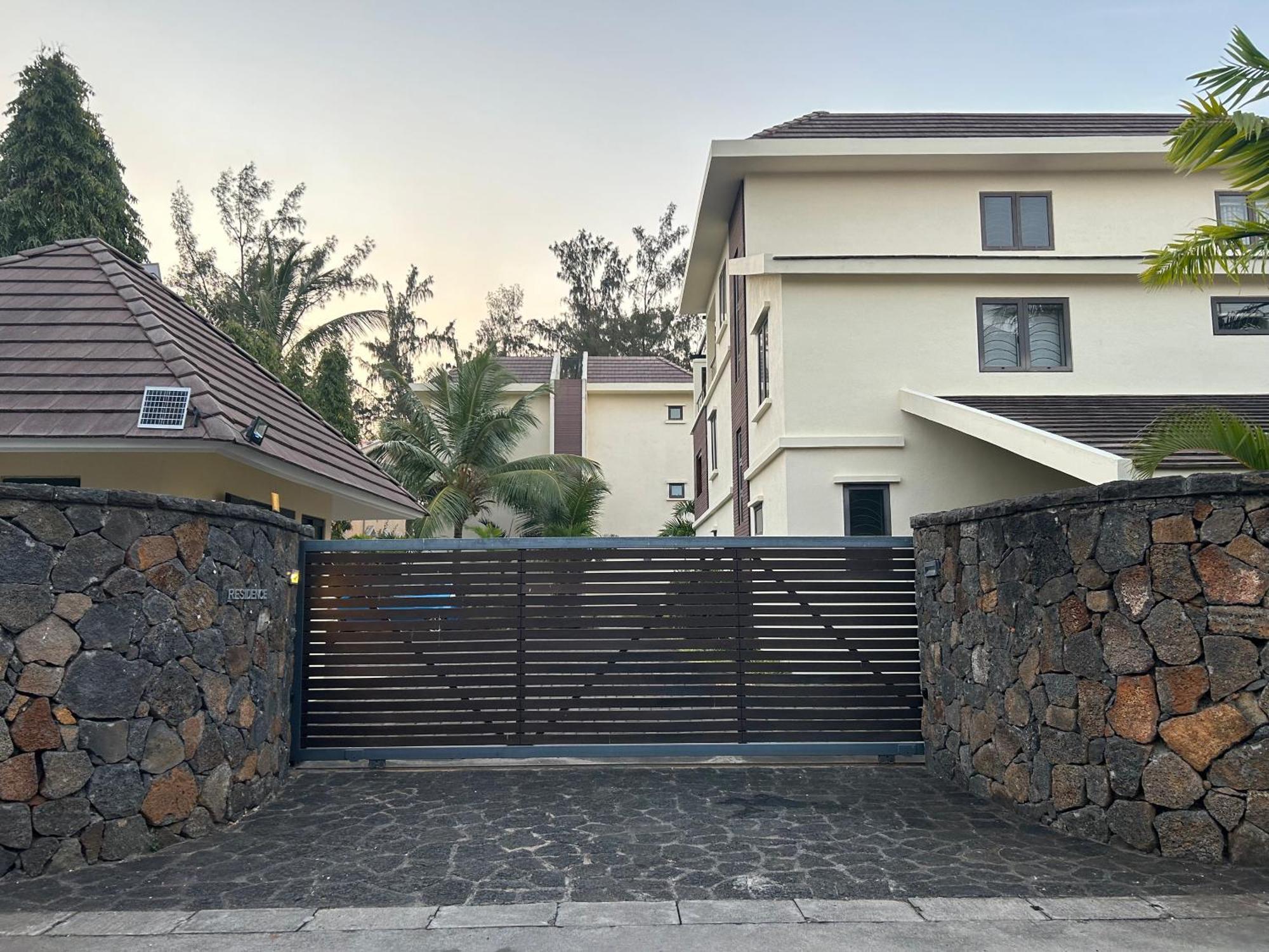 Anaya Residence Flic en Flac Exterior photo